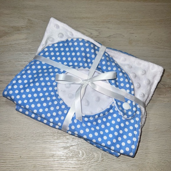NEW Baby Blue Polka Dots Bib & Burp Cloth - Handmade Baby Gift Set UNC Tar Heels - Picture 4 of 6